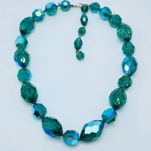 Vintage Faceted Necklace Green Blue Aurora Borealis Glass Rhinestone Bea…